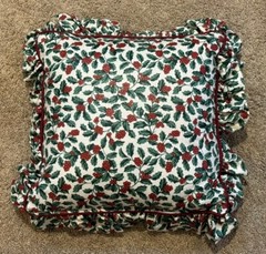 Longaberger 16″ Square Christmas Holiday Pillow Traditional Holly