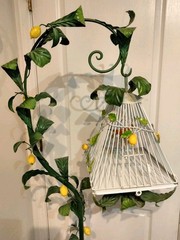 VINTAGE 1960’S ITALIAN TOLEWARE 64″ FREE STANDING NOVELTY DECORATIVE BIRDCAGE