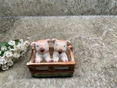 3″ Vintage Two Pigs in a Pen – Salt and Pepper Shaker Made in Occupied Japan