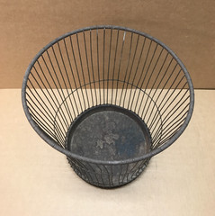 Antique VTG 13″ Tall Thin Metal Wire Massillon NY Waste Basket Can Old 907-26B