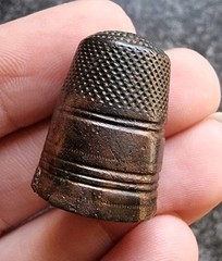 Post Medieval / Georgian Thimble Antique Metal Detecting Find 24x17mm (20)