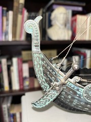 100% COPPER & WOOD NORWEGIAN VIKING SHIP W/WOODEN STAND APROX 16” L, 14” T, 4″ W