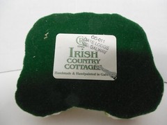 CRe Irish Country Cottage “Gate Lodge Co. Galway CC-011 Figurine/House 2.75” H