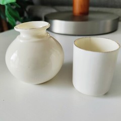 Set of 2 Antique WH Goss Mini Vases – Isle of Wight & Cromer United Kingdom