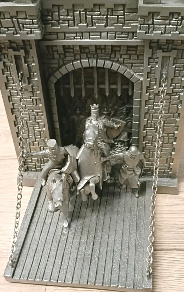 Franklin Mint Camelot Pewter Sculpture Bookend from 1978