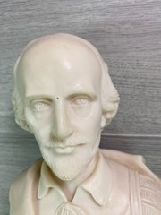 WILLIAM SHAKESPEARE – PARIAN BUST PLAYWRIGHT – BARD OF AVON wood stand