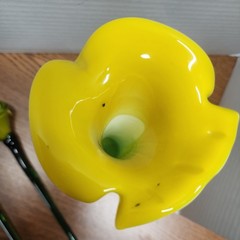 Art Glass Hand Blown Calla Lily Tulip, Yellow Teal Vase 13″ with flowers