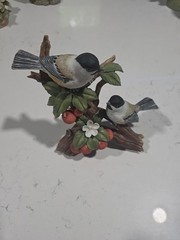HOMCO 11164-02 Masterpiece Bird Chickadee With Fruit Classic Porcelain 2002