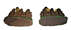VINTAGE UNBRANDED TWO (2) CERAMIC FARM ROOSTER FENCE KNICK-KNACKS – VG – READ