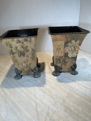 VTG Floral Metal Cacheport Plant Set Cottage Victorian Tole Footed 6.5”