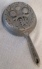 2 Vtg Cast Aluminum Skillets Wall Hangings Fruit Design Rustic French Country