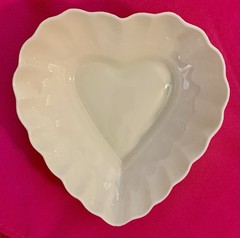 VTG Belleek Porcelain HEART SHAPED TRINKET DISH Scalloped & Ruffled Edge Ireland
