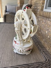 2001 Avon Vintage Porcelain Holiday Classic Wind Up Musical Ferris Wheel
