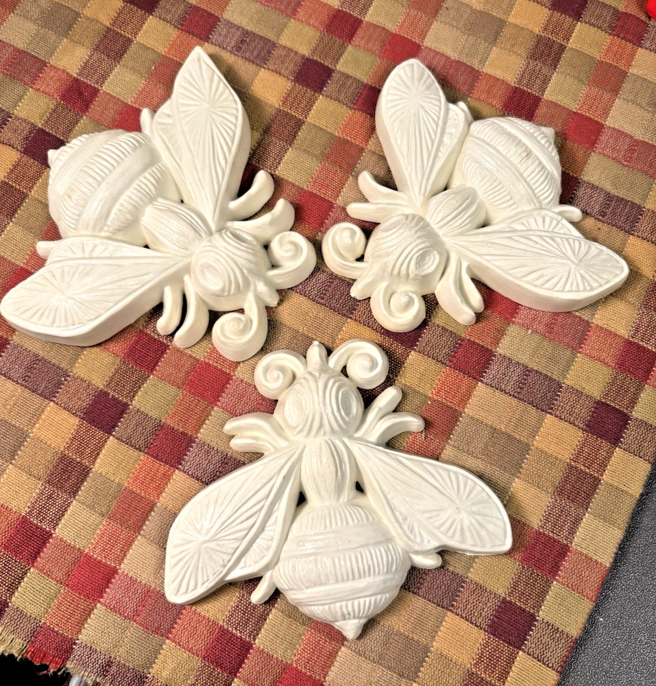 Set Of 3 Burwood Products Honey Bee Wall Hanging Molded Plastic Ivory 1970