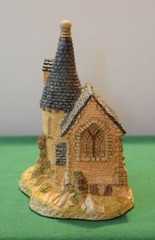 David Winter Cottages The Chapel, In excellent condition, not in original box.