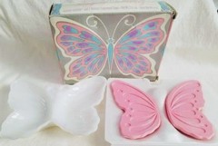 1975 Avon Milk Glass WINGS OF BEAUTY SOAP DISH & HOSTESS SOAPS NOS in Box