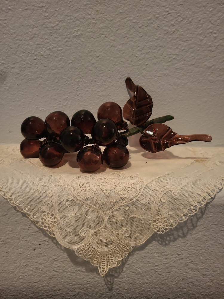 Vintage MCM Hand Blown Purple Amethyst Art Glass Bunch of Grapes