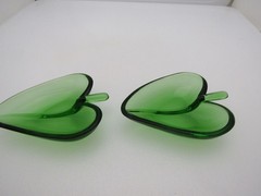 2 Unbranded Glass Green Leaf Heart Shaped Vintage Salt Dip or Trinket Dish