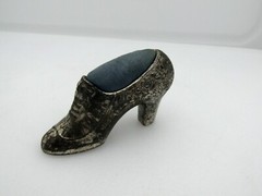 Unbranded Made in Occupied Japan Miniature Metal High Heel Shoe Pin Cushion