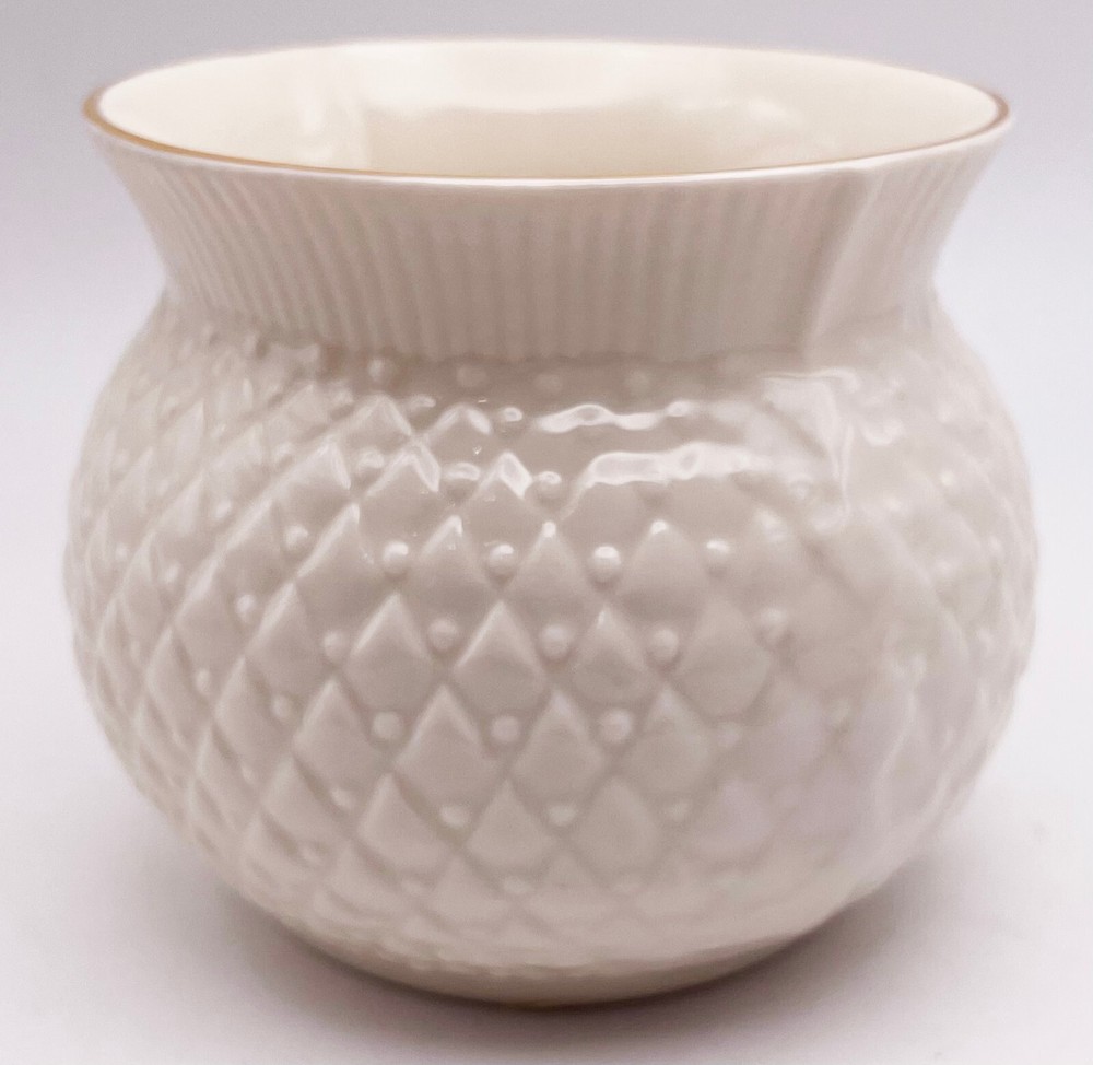 VTG Belleek Ireland Collectors Society Ceramic Thistle Bowl Gold Trim 2.5″