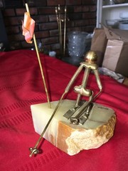 VTG John DeMott Signed Metal BRASS Downhill Skier Sculpture Quartz Base 8¾” Tall