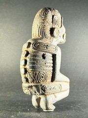 RARE ANCIENT PRE COLUMBIAN STONE CARVED TAINO BEHIQUE CROUCHED POSITION C 900AD