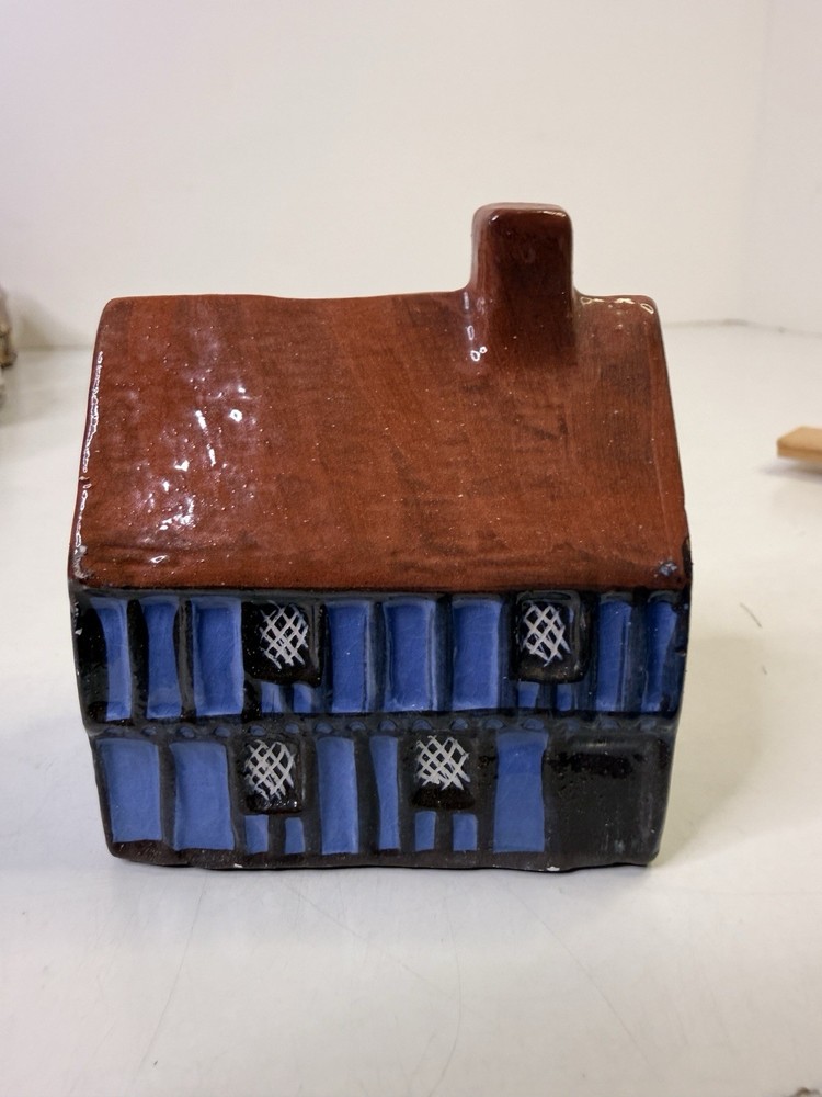 RARE Mudlen End Studio Felsham Suffolk Pottery Miniature House Cottage BLUE #3B