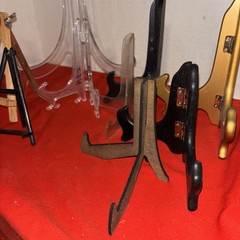 MIXED LOT 10 Vintage . PLATE / PICTURE STANDS EASELS 6 WOOD 4 PLASTIC