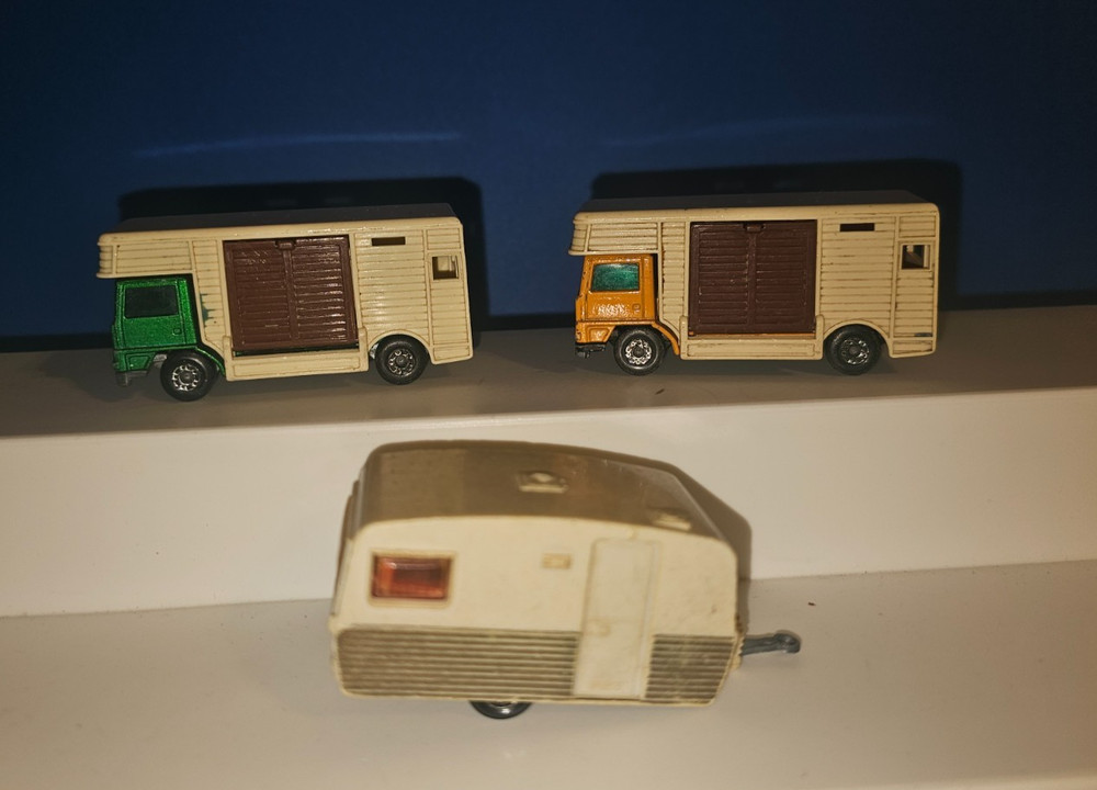Vintage MATCHBOX Lesney SUPERFAST Lot HORSE BOX Trailers CAMPERS Orange GREEN