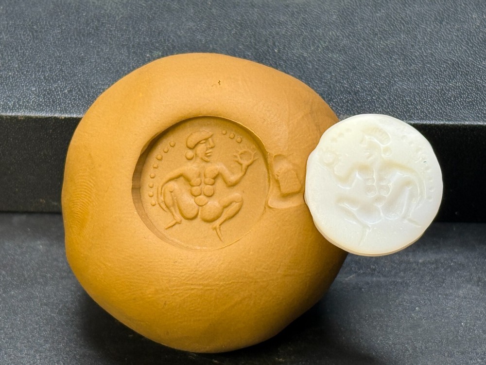 Near Eastern Ancient Intaglio Old Agate Stamp Seal Bead