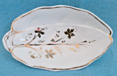 Unbranded vintage 7″ long gold leaf design trinket bowl porcelain