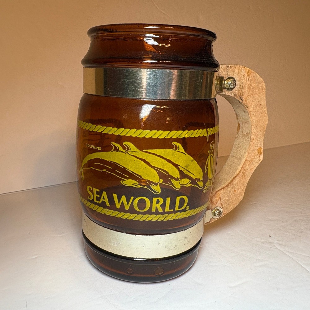 Vintage 1975 Sea World Souvenir Brown Glass Barrel Mug Wood Handle