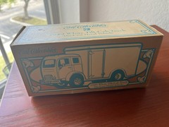RARE Ertl Collectibles 1949 White Tilt-Cab Truck Die-Cast Metal Vehicle NIB