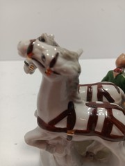 Hand Painted Porcelain Stagecoach W/Passengers Figurine Made In Japan 6.5″L