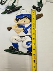 VINTAGE 1970S – SEXTON 3 BASEBALL PLAYERS CASTED METAL WALL HANGINGS Catcher