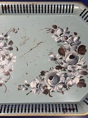 Vintage Hand‑Painted Metal Tray – Nashco – Light Blue Delicate Floral Design
