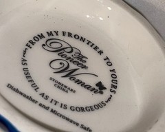 4 Large Pioneer Woman Ceramic Mugs ￼roses Fun