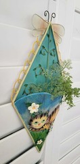VTG 1990’s Hand-Painted Cat Wall Pocket, Tin w/Metal Mesh & Dragonfly Accents