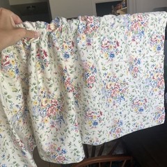 Longaberger Spring Floral Lined Fabric Valance 75”x 18″ and 6 matching cushions