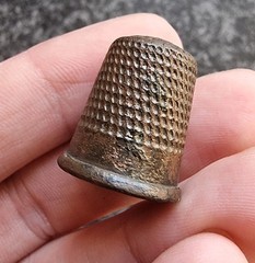 Post Medieval Thimble Antique Metal Detecting Find 21x17mm (19)