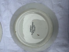 Midwinter Oakley 4 x cereal dessert bowls (two with small chips)