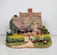 Lilliput Lane Cotman Cottage. Mint in its original box with a deed.