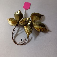 Wall Hanging Small Metal Tin Leaves Gold Tone Color Decorative Retro Home Decor