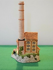 David Winter Cottages Derbyshire Mill. In excellent condition with COA