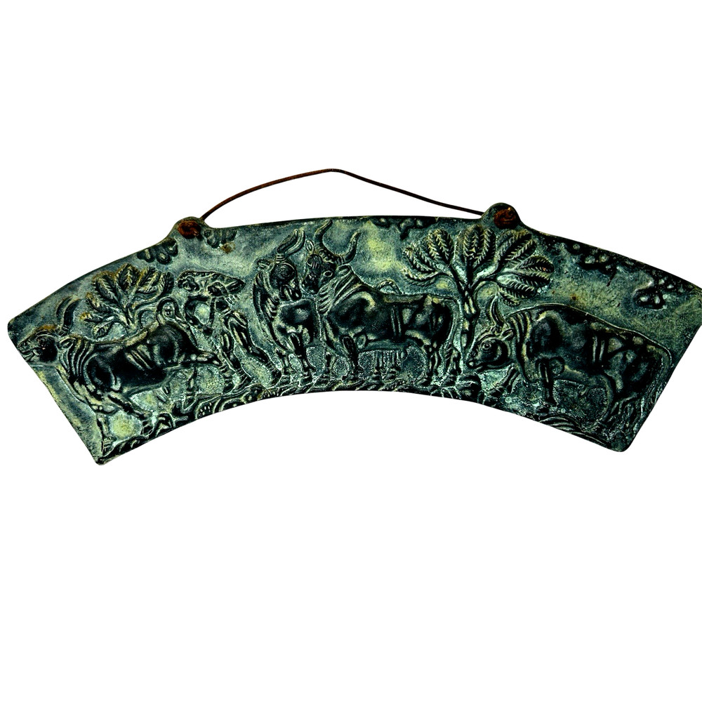 Tame Bulls Hunter Wall Plaque Cast Stone Tile Athens Greece Pier One 11×3″