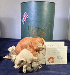 Harmony Kingdom ~ A LOVE SUPREME ~UK Made ~ NIB~RW Club Redemption~Pigs
