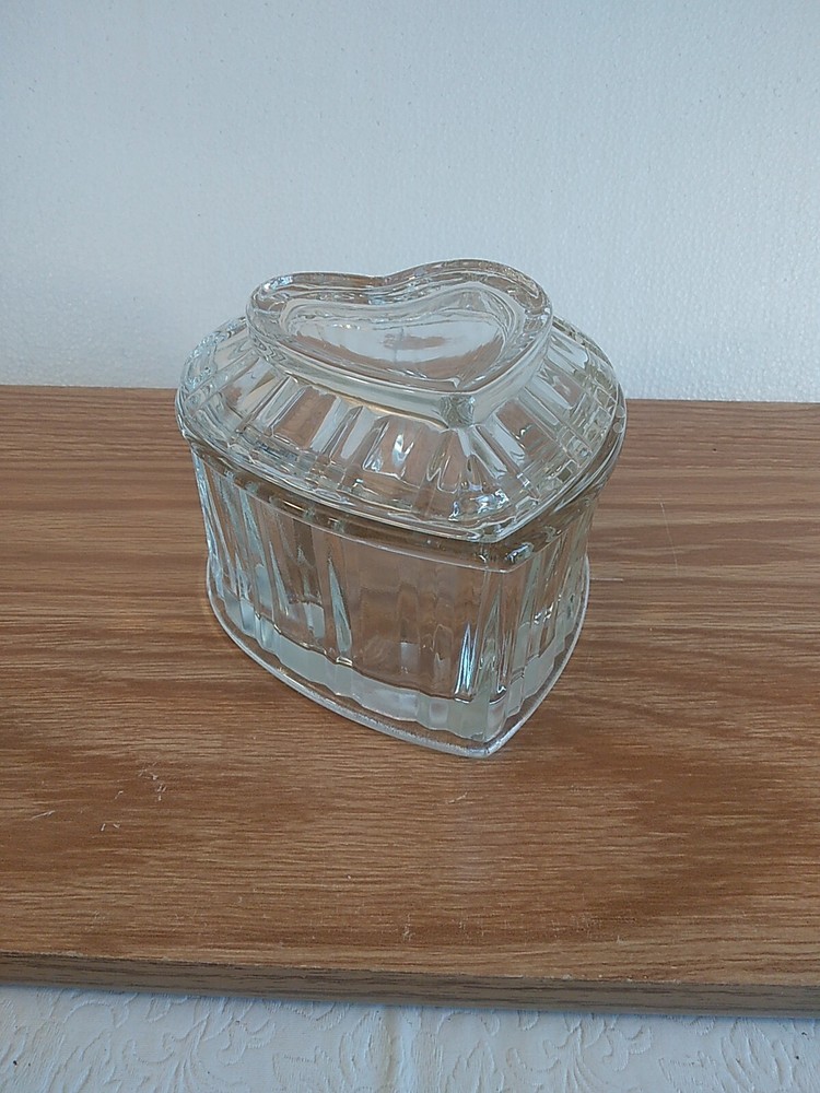 Lead Crystal Deep Lidded Heart Shaped Dish, Candy/Trinkets Heavy 6″ X 5″