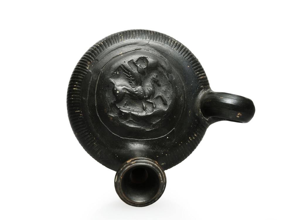 Apulian Guttus with Pegasus