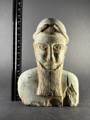 STUNNING ANCIENT N-EASTERN STONE STATUE FRAGMENT DEPICTING KING / RULER C 2500BC