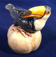 Harmony Kingdom MRP`s Fragile World~TOUCAN ON WILD APPLE~NIB~114 made UK~NY Sale